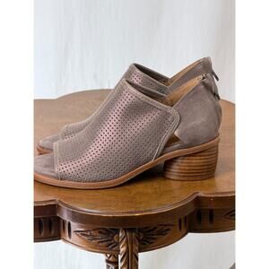 NIB Sofft Carleigh Peep Toe Chunky Round Heel Sandal Shoes COFFEE #0378 US 6